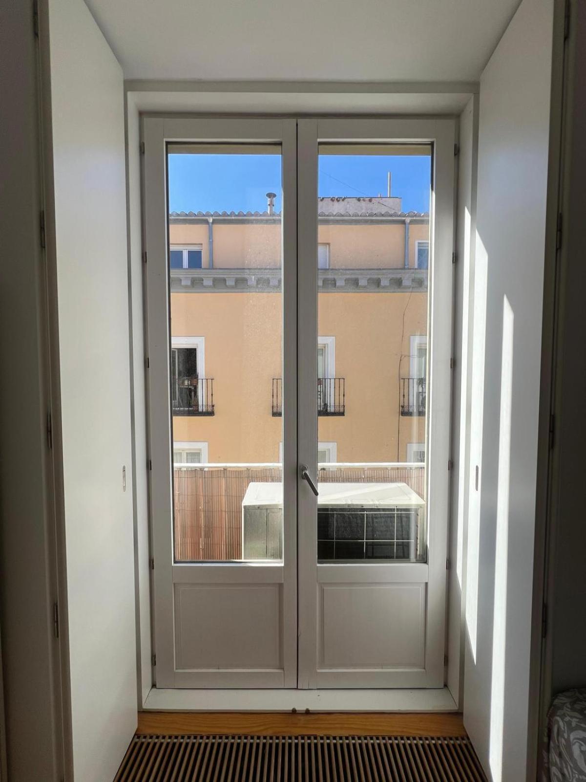 Private Rooms In Magdalena Street Madrid Exterior foto